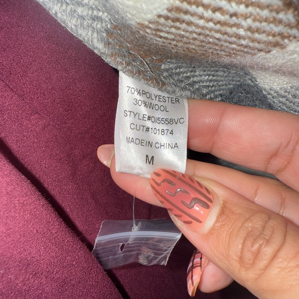 Vici Plaid Button-Up Jacket/ Shacket - image 7